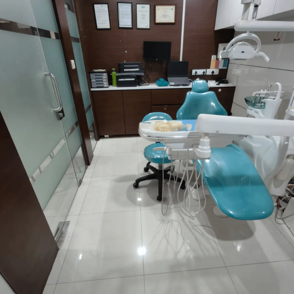 Sterilised advanced dental operatory Summirow Surat