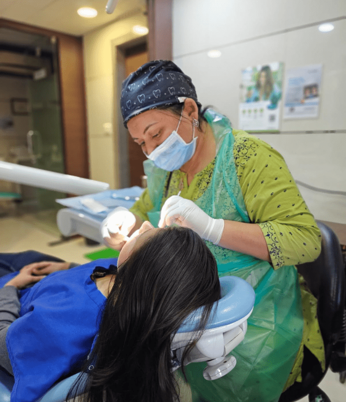 Dental-implant-clinic-in-vesu-surat