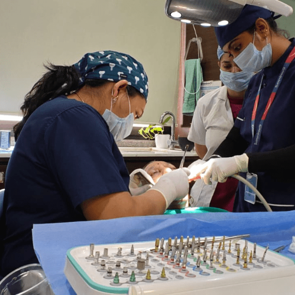 same-day-dental-implants-surat